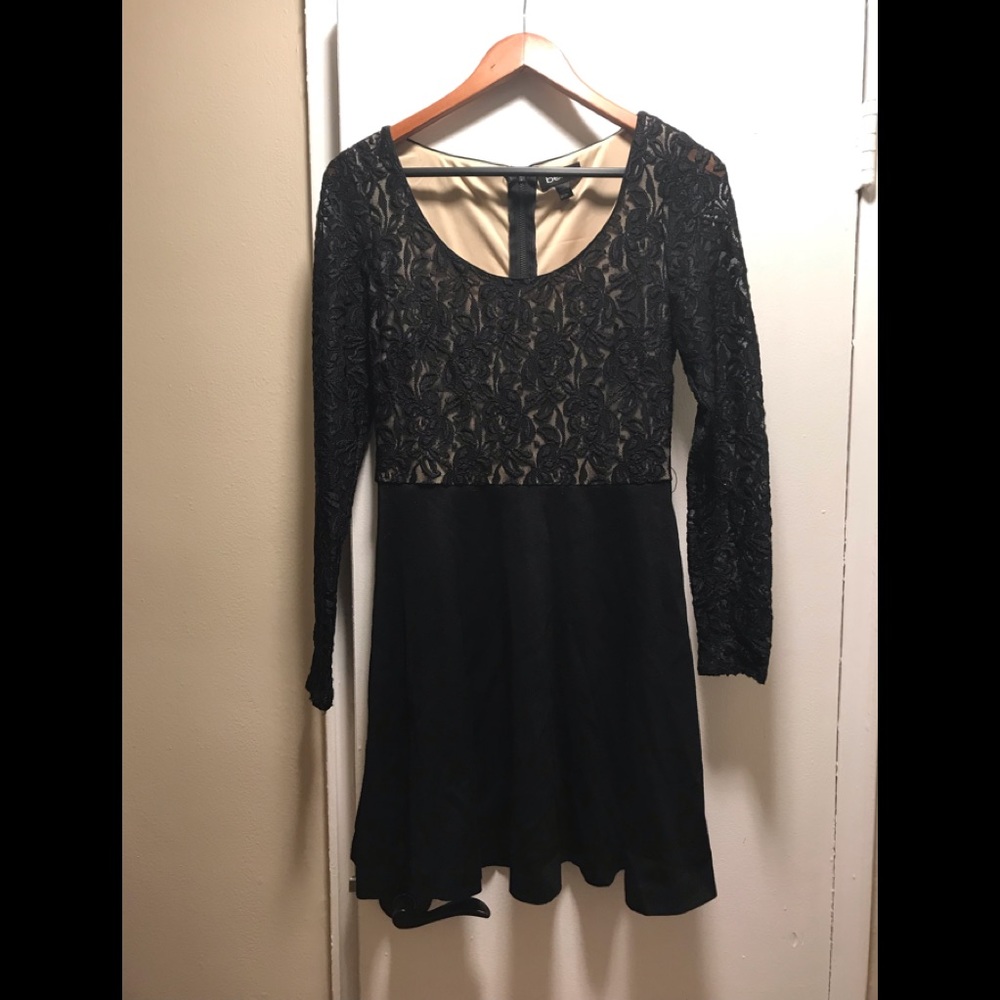 Bebe Size M Black Lace and Tan Skater Dress